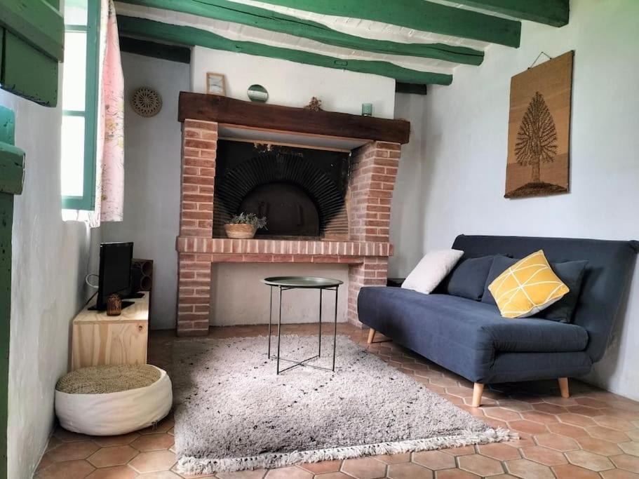 Charmante Maisonnette En Pierre Écardenville-sur-Eure 外观 照片