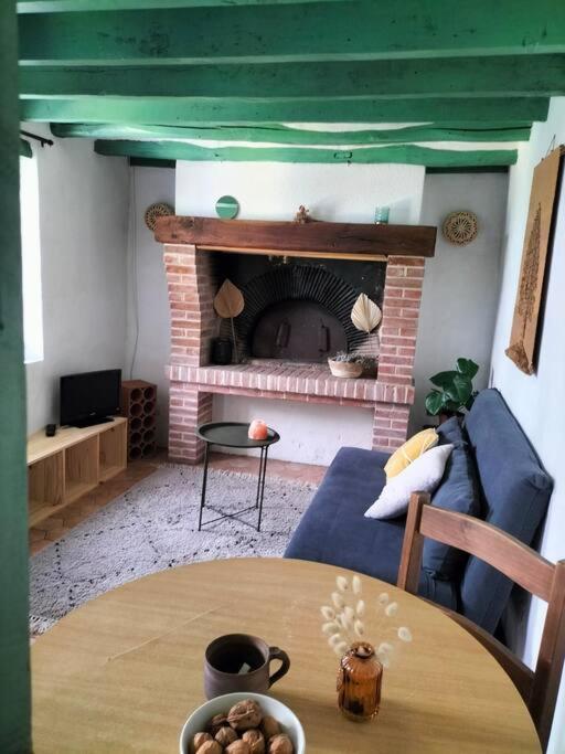 Charmante Maisonnette En Pierre Écardenville-sur-Eure 外观 照片